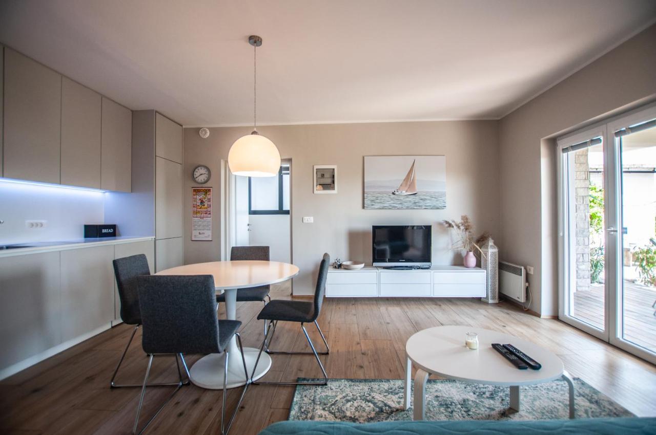 Sea View Apartments Debeli Rtic Ankaran Εξωτερικό φωτογραφία