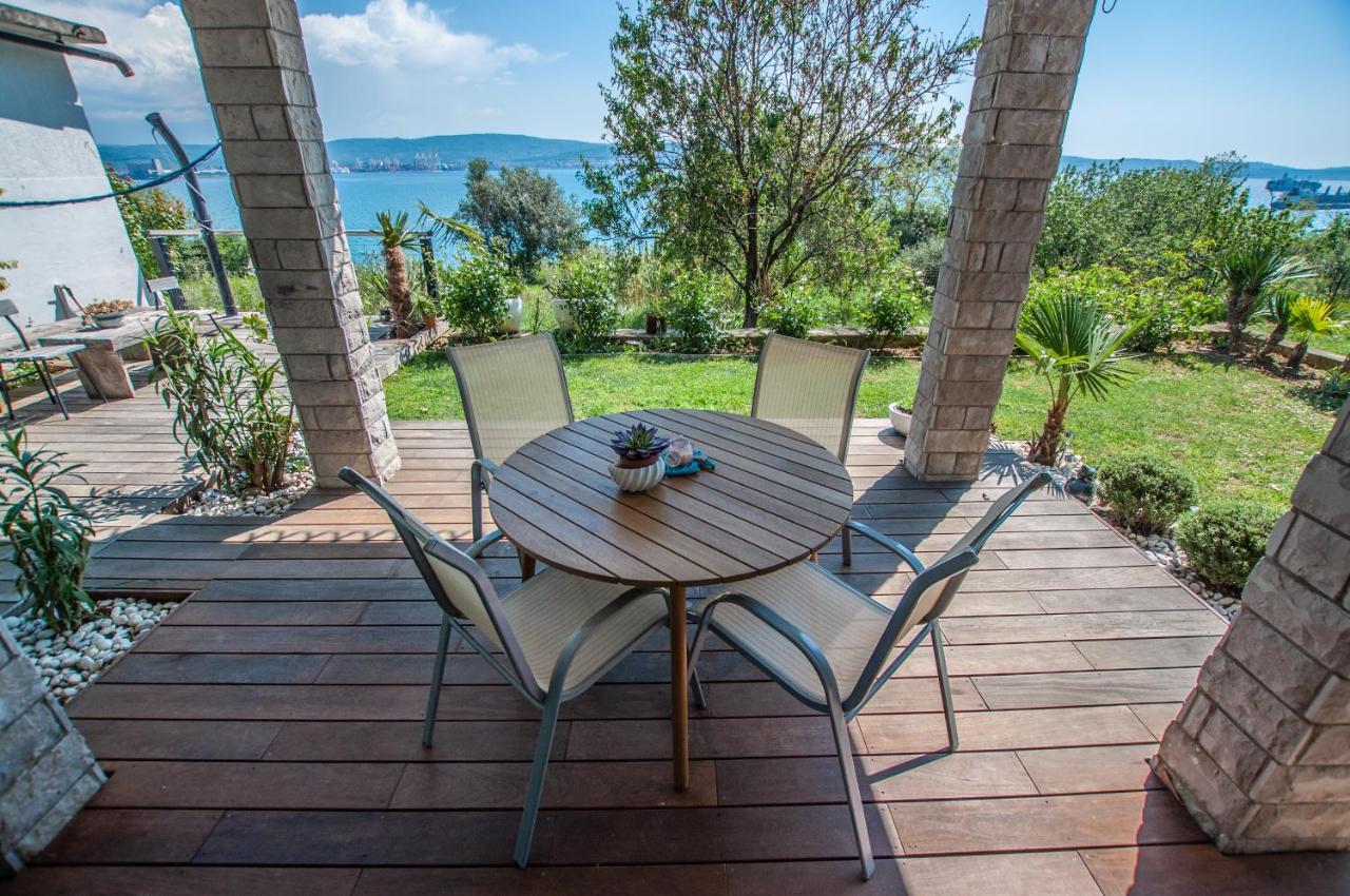 Sea View Apartments Debeli Rtic Ankaran Εξωτερικό φωτογραφία